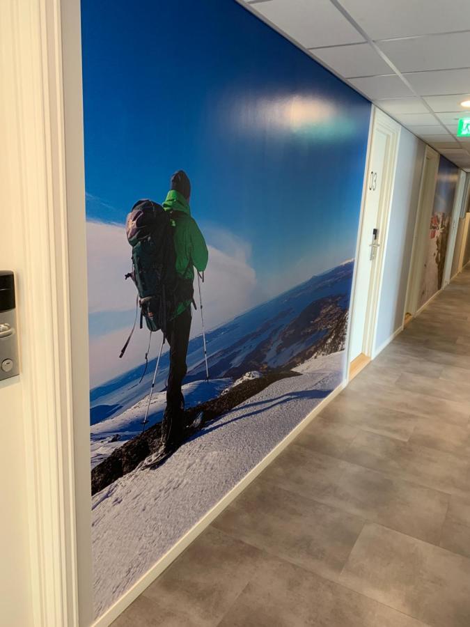Husnes Sentrum Hotell Bagian luar foto